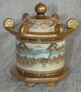 Fabalous Antique Japanese Satsuma Temple Jar Signed In Gold Kinkozan
