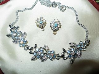 Lovely Vintage Silvertone Clear And Blue Rhinestone Necklace And Earrings Set