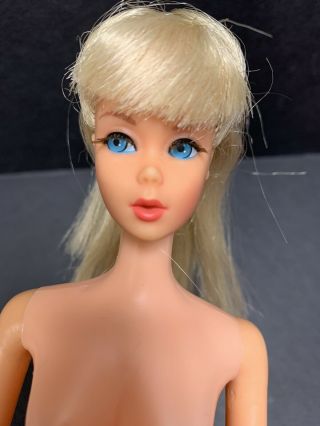 Stunning Pale Blonde Twist and Turn TNT Barbie Mattel 1967 Vintage 3