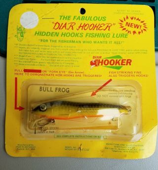 Diar Plastic Fish Trap Hidden Hooker Spring - Loaded Lure Bullfrog,  Nos