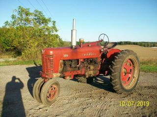 1955 Farmall 300 Antique Tractor IH Fenders Wheel Weights 3