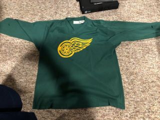 Late 80’s Early 90’s Detroit Red Wings Practice Jersey East Side Sports L