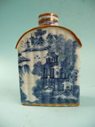 18th Century Chinese Porcelain Tea Caddy,  Fluted Body,  No Lid. .  Ref.  1964