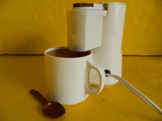 Vintage Ronde Quick Cafe One Cup Electric Coffee Maker,  Portable,  Compact,  White