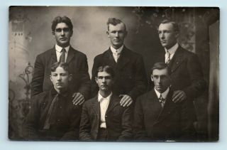 Affectionate Men In Stunning 1900s Group Studio Portrait Gay Int Vtg Photo Rppc