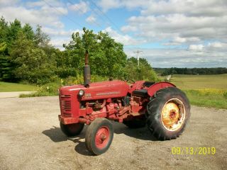 International Harvester Farmall 300 Utility Antique Tractor 2 Point