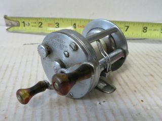 Old Vintage Fishing Reel Shakespeare 1932 Tru Axis 4 Lure Tackle Box Collector