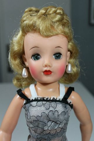 Vintage Ideal Miss Revlon Vt18 - Gorgeous Blonde