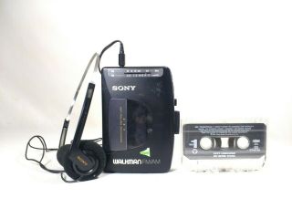 Vintage Sony Walkman Wm - Fx10 Complete With Headphones