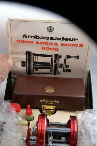 Vintage Abu Garcia Ambassadeur Reel 5000a Burgandy Reel In Display Box