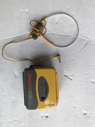 Vintage Sony Walkman Sports Wm - Sxf10 Am/fm Stereo Radio Cassette Player