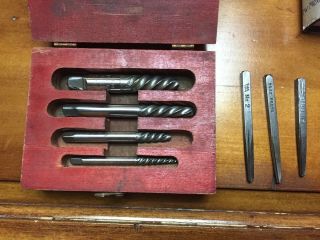 Vintage Arco Spiralscrew Extractors W/case And 3 Straight Flute Screw Extractors