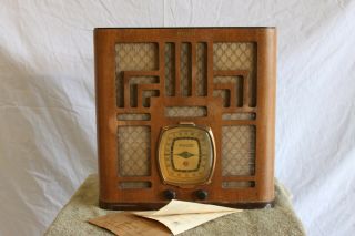 Vintage 1939 Philco Model 38 - 90 Am/sw Table Radio Antique