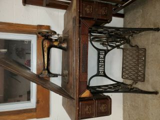 Antique Singer Sewing Machine With Table Local Pick Up Only