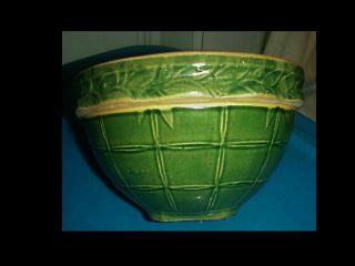 Antique Vintage Stoneware Pottery 9 " Green Windowpane Vine Rim Mixing Bowl