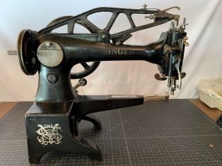 Singer 29 - 4 Industrial Cylinder Arm Leather Sewing Machine Antique 29k