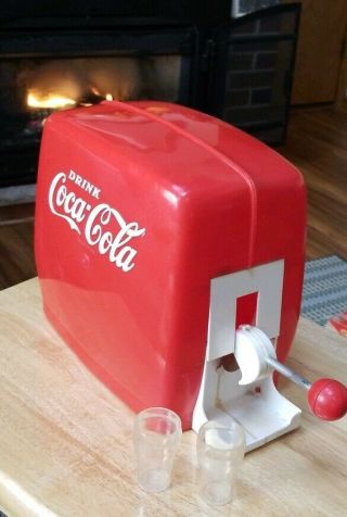 Vtg.  1960 Coca Cola Soda Fountain Dispenser & (2) Mini Coke Glasses Plastic Toy