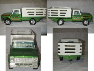 Vintage Toy Nylint Farms Truck with Bed,  Stock Trailer,  & Animals USA 60 ' s - 70 ' s 2