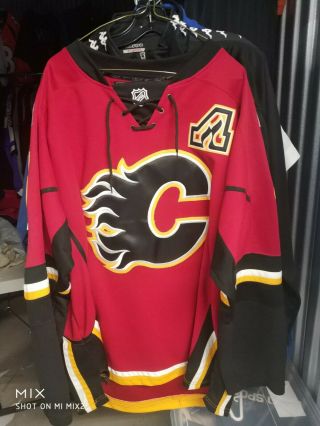 Vintage Reebok Authentic Calgary Flames Dion Phaneuf Jersey With Fight Strp Sz.  L