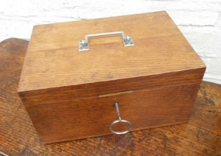 Vintage Oak Trinket Storage Box With Lift Out Tray And Key
