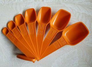 Vintage Tupperware 7 Piece Measuring Spoon Set With Ring Harvest Orange Euc