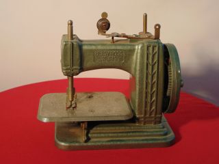 Vintage Antique Green Besty Ross Toy Hand Crank Metal Sewing Machine