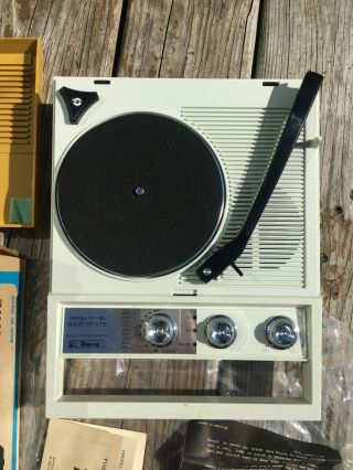 VTG Portable Rhapsody RY - 92 Two Way Solid State Radio Phonograph w/Box 2