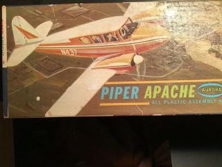 1963 Vintage Aurora 1/64 Piper Apache 280 - 39