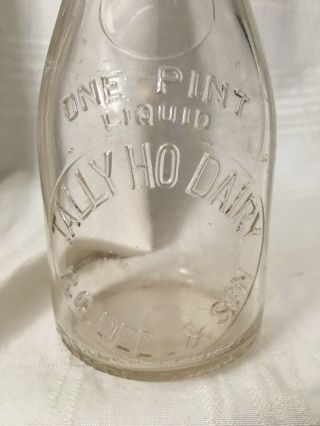 Vintage Pint Milk Bottle Tally Ho Dairy Williamsburg Ohio R.  G.  Deel And Son 2