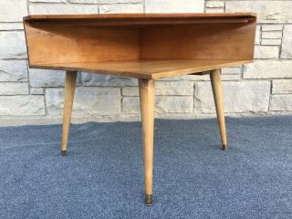 Mid Century Modern Heywood Wakefield Style Blonde Wood Corner Coffee Table - 27” 3