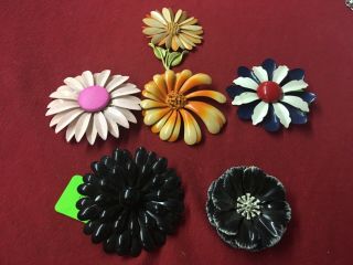 Vintage Metal Pins,  Broaches,  Flowers,  Yellow,  Pink,  Orange,  Navy/white,  Black