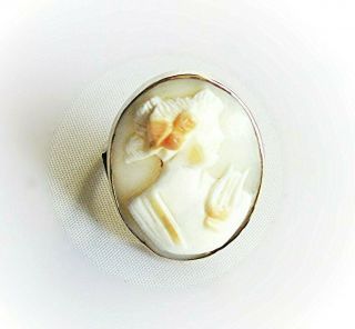 Antique 9ct gold carved shell cameo signet ring size Q 2