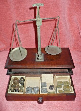 Vintage Gold Balance Scale W/ Wooden Box (4 3/8 X 9) (no Maker)