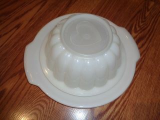 Vintage Tupperware Jell - N - Serve White Mold Heart Center 7 - 10 " Usa Bonus Recipe