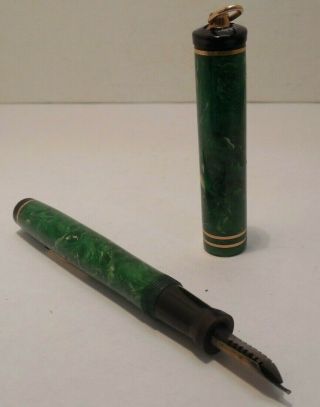 Vintage - Wahl Eversharp - 14k Gold Nib - Jade Celluloid - Signature Fountain Pen