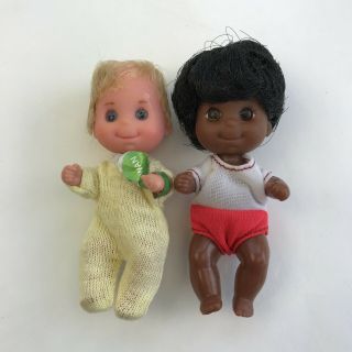 Vintage 1973 Sunshine Family African American & White Baby Dolls With Outfit