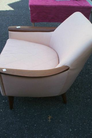 Soft Pink Upholstered Arm Chair Vintage Antique Pub Club Easy STO 3