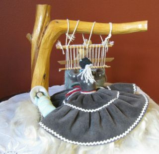 Vtg Navajo Folk Art Rug Weaver Doll,  Loom Papoose Native American Beaded Dress