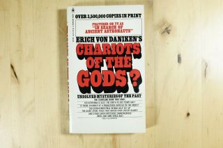 Chariots Of The Gods - Erich Von Daniken (1973) Vintage Paperback Ancient Aliens