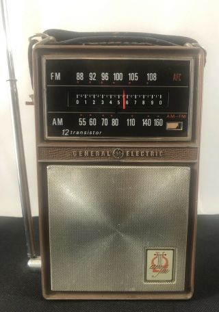 Vintage Ge General Electric Am/fm 12 Transistor Radio P1844b -