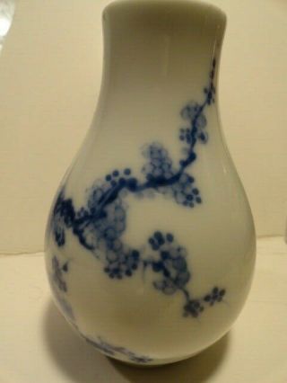 fine qianlong? old vase porcelain chinese blue white painted marked antique old 2