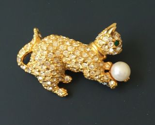 Rare Vintage Signed Joan Rivers Cat Brooch Pin In Gold Tone Metal With Crystal