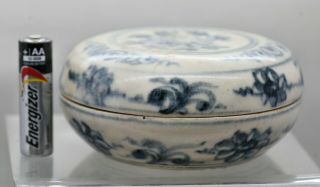 Fantastic Antique Chinese Ming Dynasty Style Blue & White Lidded Box Circa 1780s 2