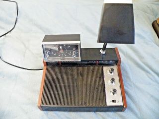 Vintage York Solid State Am/fm Radio Clock And Light Model Dcr - 93
