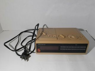 Clock Radio - Sony Dream Machine Icf - C2w Vintage 80s.  Fm/am Radio Alarm.  Tan Red