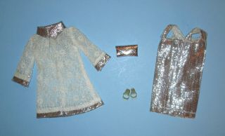 BARBIE Japanese Exclusive White Lace and Silver Outfit 2