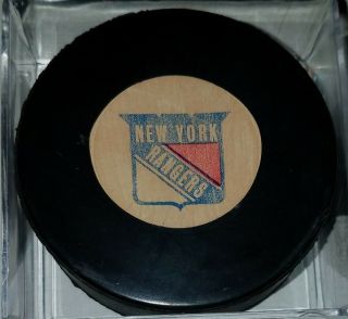 1977 - 83 York Rangers Vintage Nhl Viceroy Canada Official Game Puck