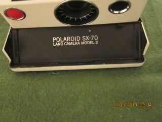 Vintage Polaroid SX - 70 Land Camera Model 2 IVORY WHITE NO FILM 2