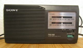 Vintage Sony Fm / Am 2 Band Portable Radio Model Icf - 24 2 Way Power Ac Battery