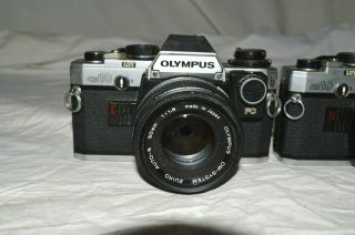 2 Vintage OLYMPUS OM 10 2